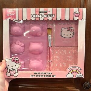 Hello Kitty Hot Cocoa Bombs Set NEW
